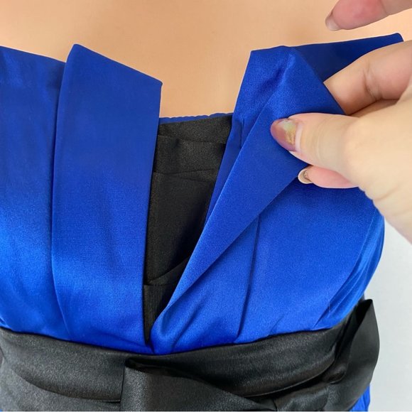 3/$30 Wishes Wishes Wishes Cobalt Satin Strapless Bow Detail Mini Dress Size 3 - Picture 3 of 13